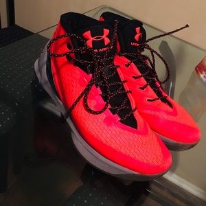 UNDER ARMOUR UA Men’s Curry 3 Basketball shoes
